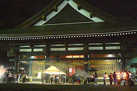 本堂前 本堂前