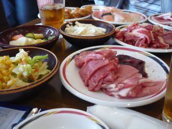 食べ過ぎ・・・!( ´Д`)=3 食べ過ぎ・・・!( ´Д`)=3