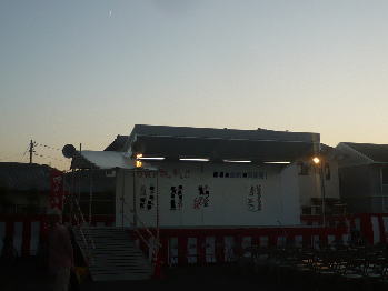 決起集会　会場